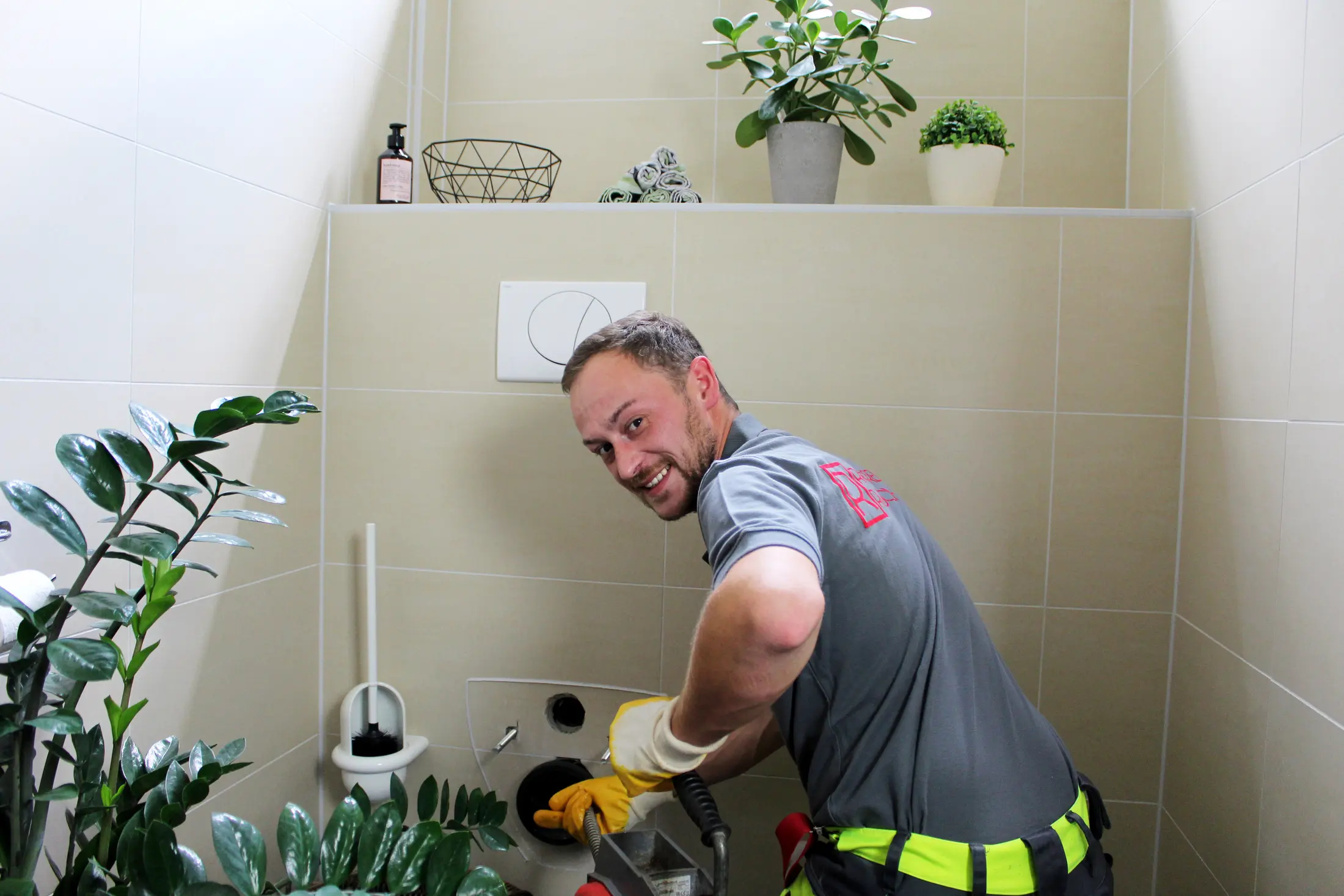 Rohrreinigung und Abflussdienst Rohrreinigung und Abflussdienst